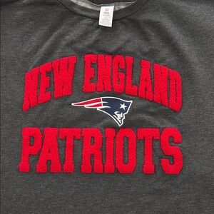 Team NFL New England Patriots Women's Sweatshirt Size Large